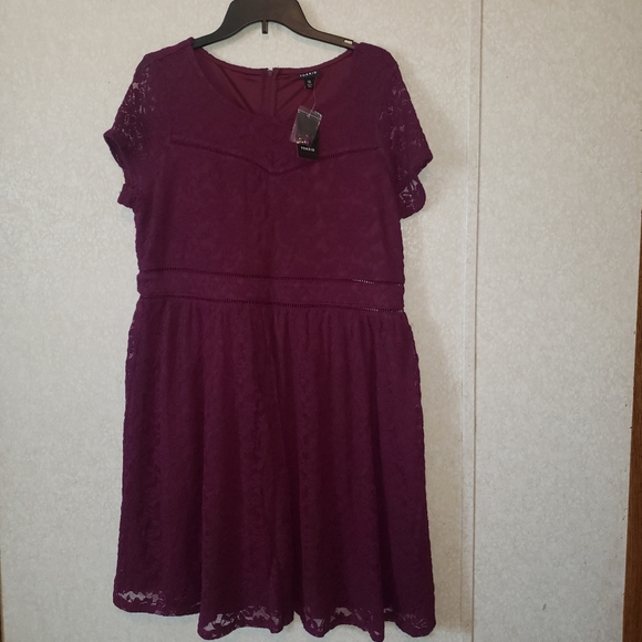 NEW TORRID DRESS SIZE 16 BURGUNDY - Picture 1 of 8